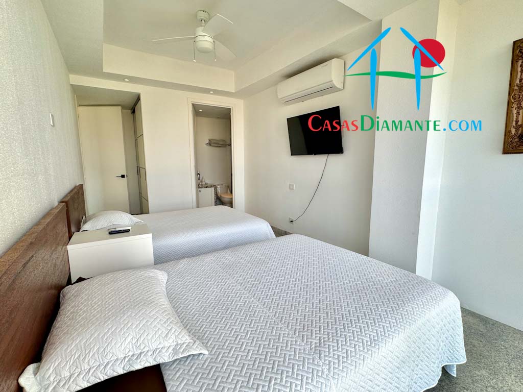 Solar Villas Resort 7 301 - Recámara dos 5